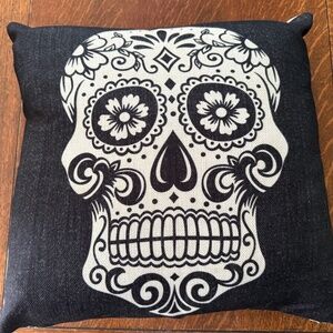 Decorative pillow